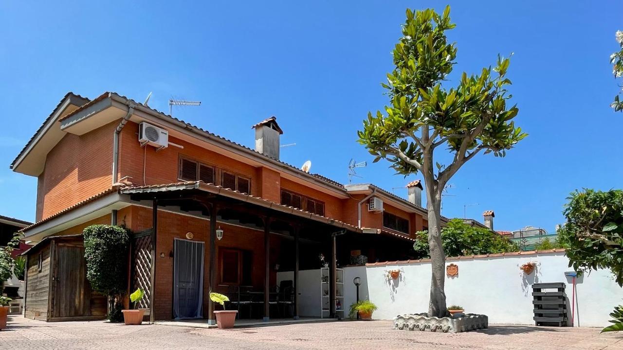 Villa Marina Torvaianica Exteriör bild